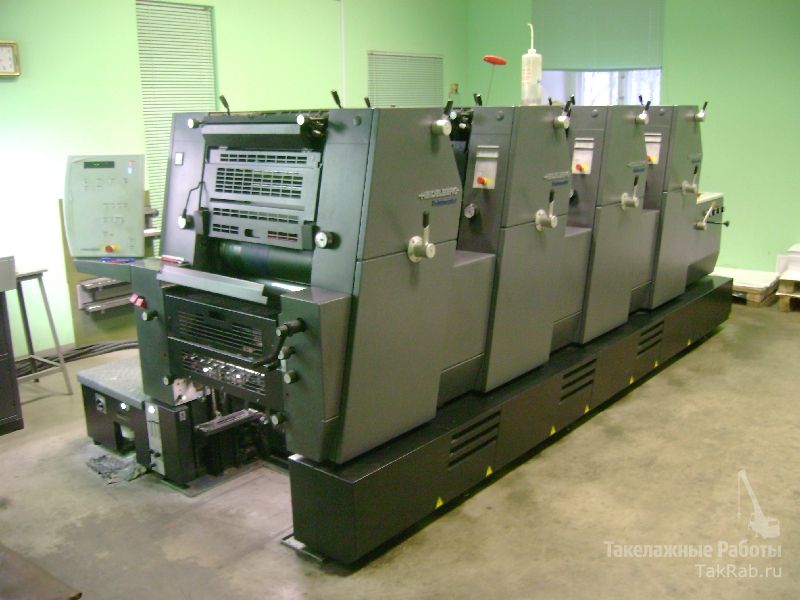 Демонтаж и погрузка печатной машины.